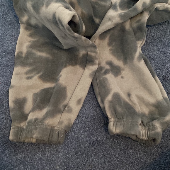Pacsun tie die sweatpants - Picture 5 of 6
